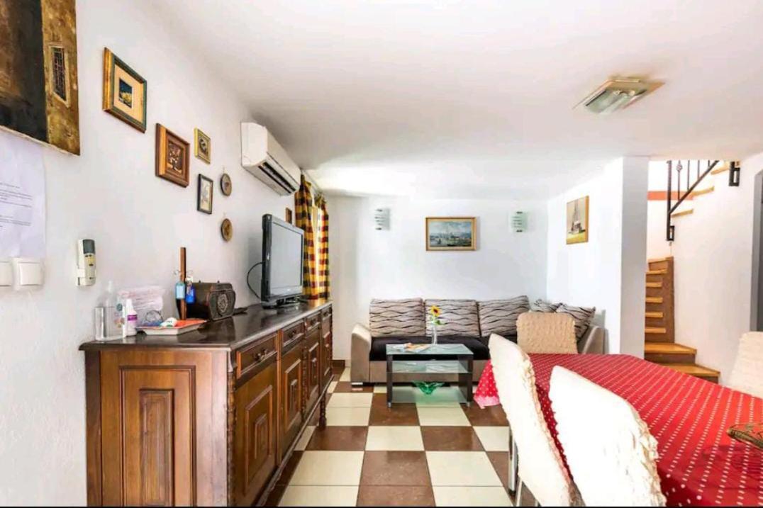 Villa Angie Old Town With Jacuzzi Split Exterior photo