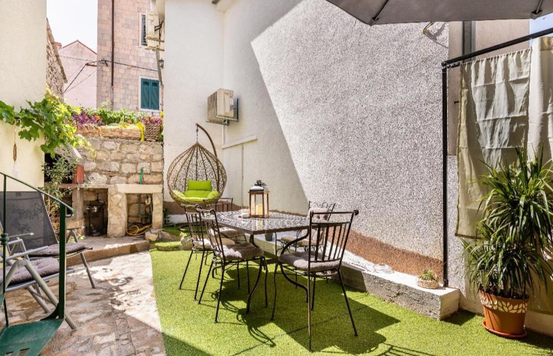 Villa Angie Old Town With Jacuzzi Split Exterior photo