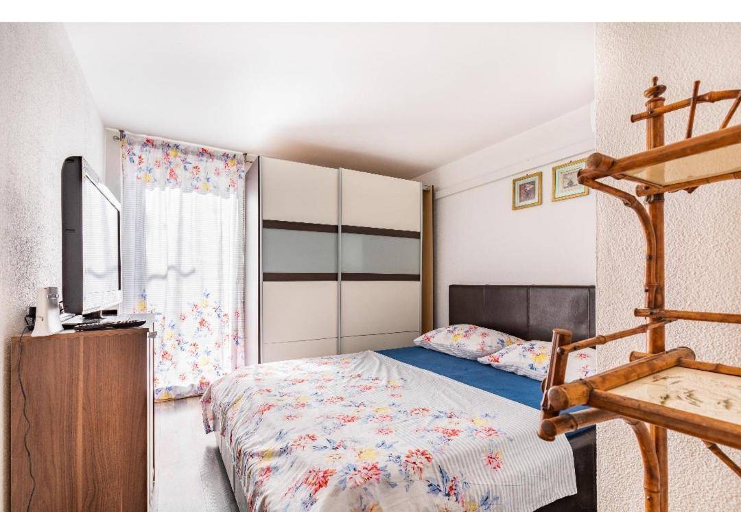 Villa Angie Old Town With Jacuzzi Split Exterior photo