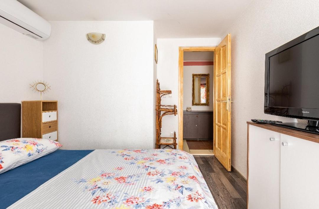 Villa Angie Old Town With Jacuzzi Split Exterior photo
